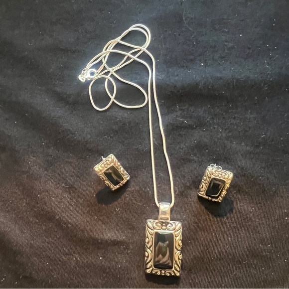 ONYX and Silver Necklace & Earring Set. - Picture 1 of 6